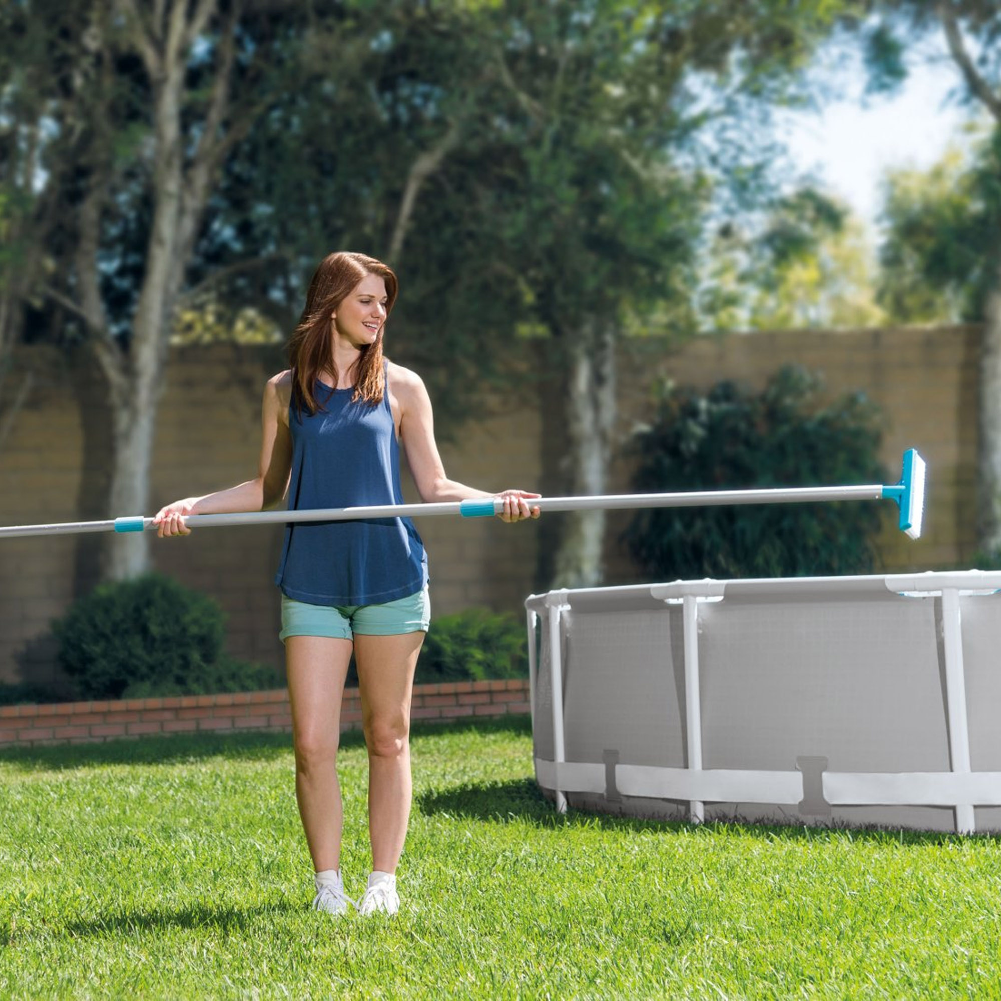 Щетка INTEX для стен