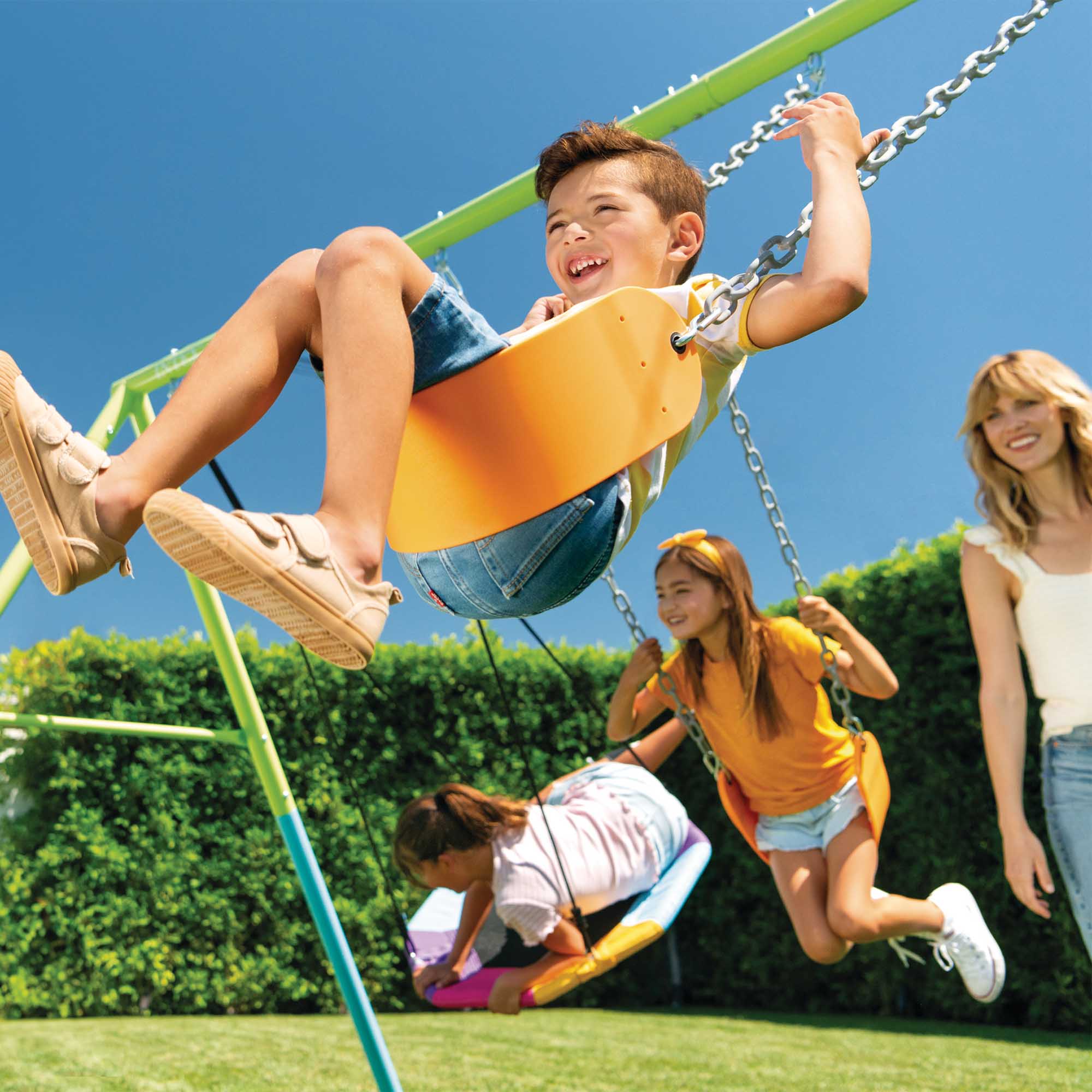 Гойдалка INTEX з 3-функціональним ігровим набором