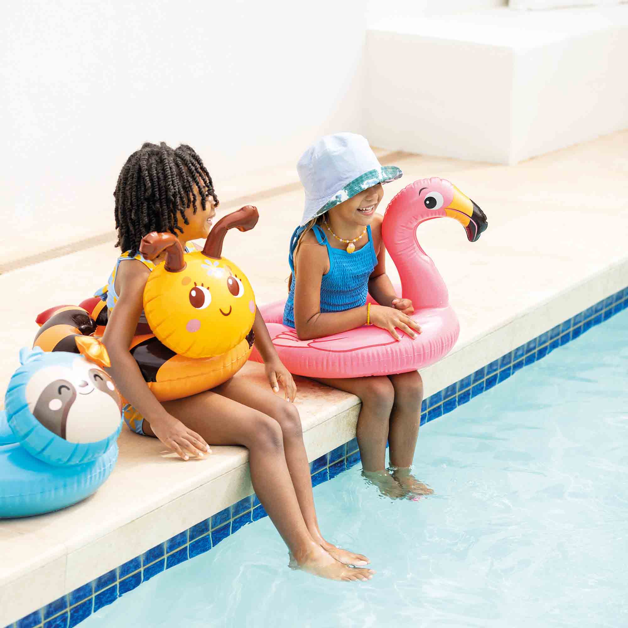 Надувний круг INTEX Animal Split