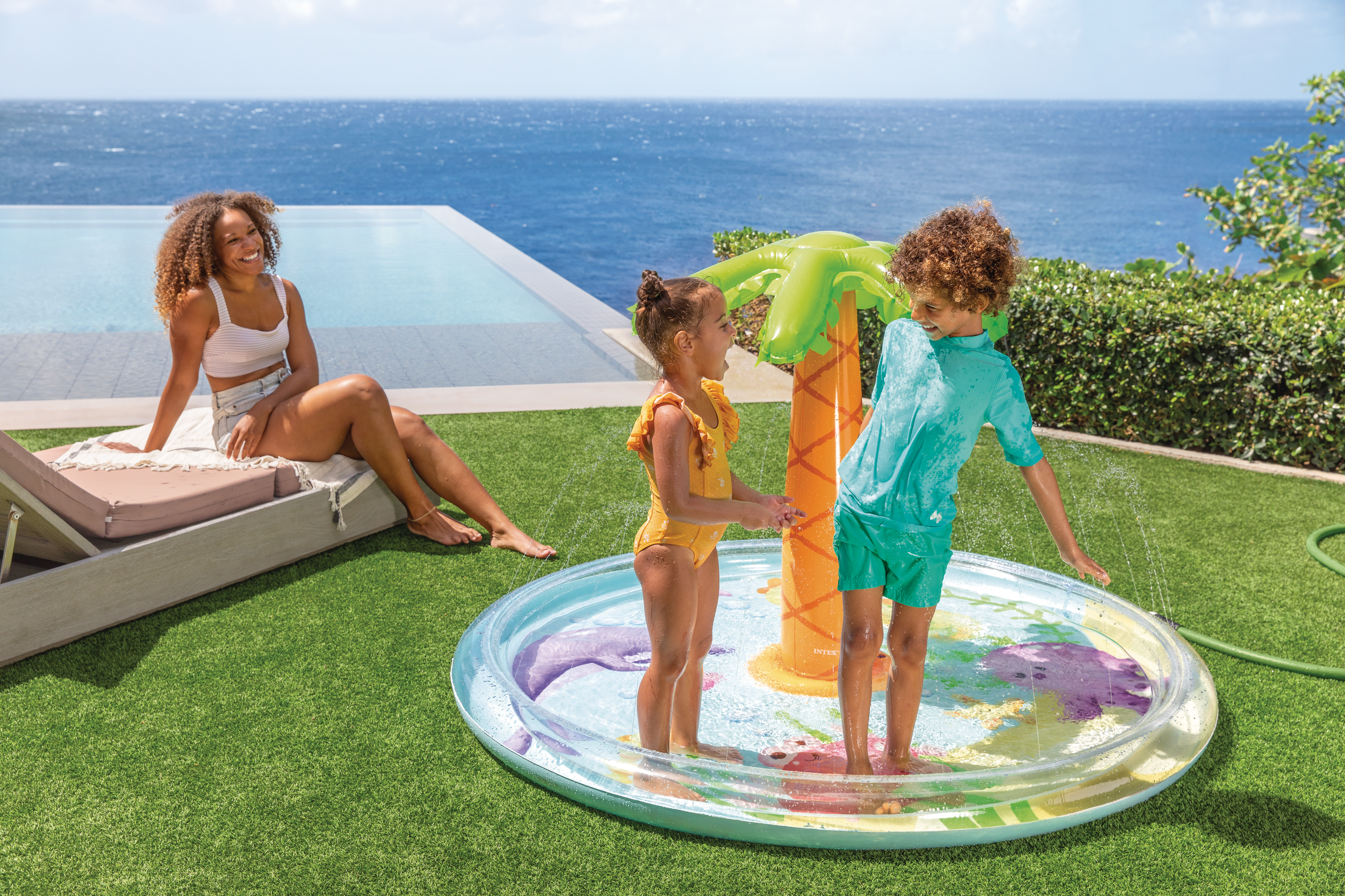 Надувной басейн INTEX опрыскивателем Palm Tree